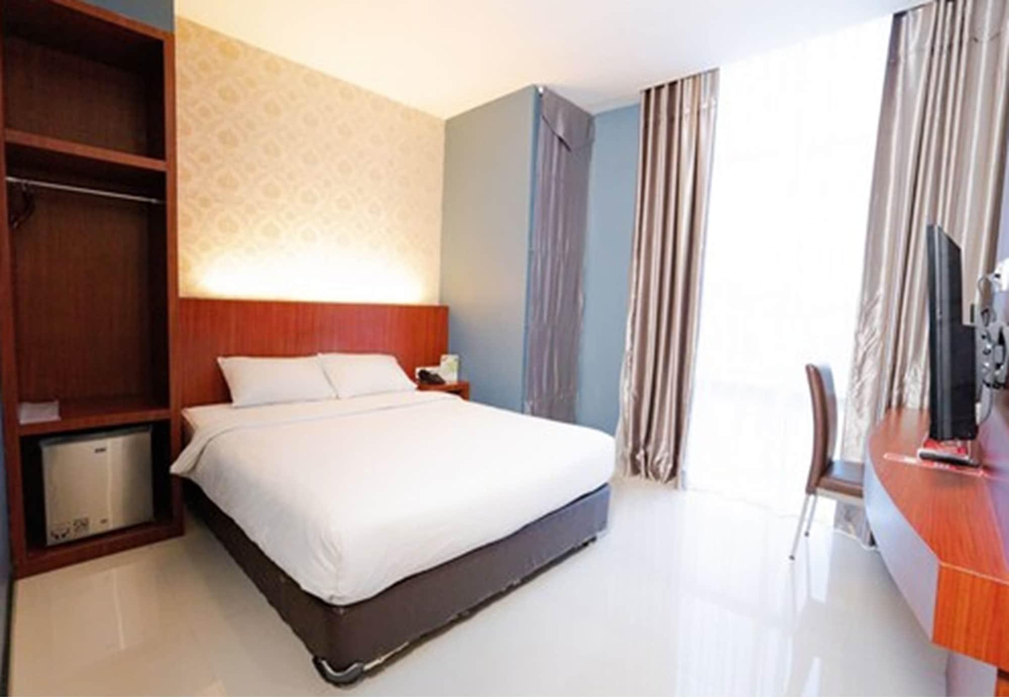 The Crew Hotel Kualanamu International Airport Medan Bagian luar foto