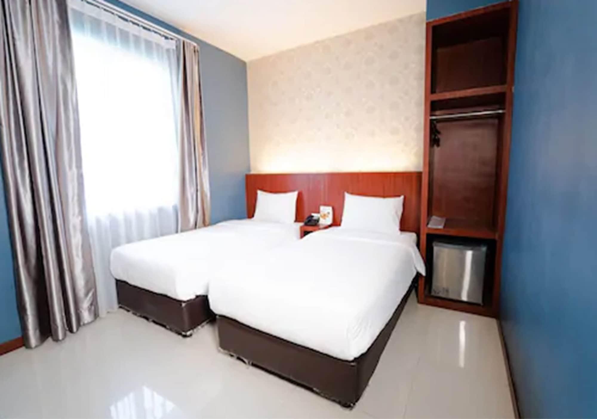 The Crew Hotel Kualanamu International Airport Medan Bagian luar foto